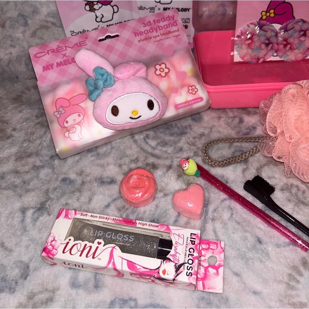💖Sanrio My Melody Spa Bundle💖 - Picture 5 of 11